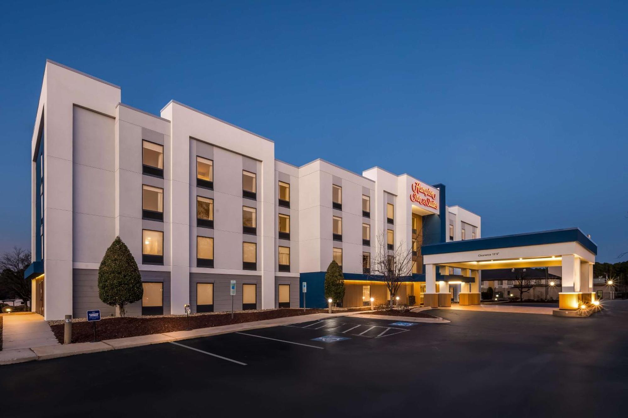 Hampton Inn & Suites Wilson I-95 Exterior photo