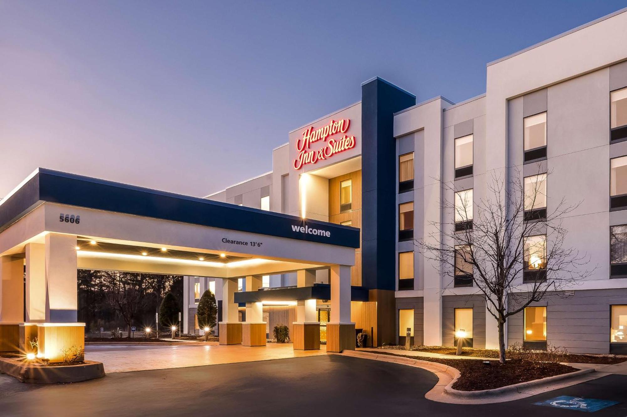 Hampton Inn & Suites Wilson I-95 Exterior photo